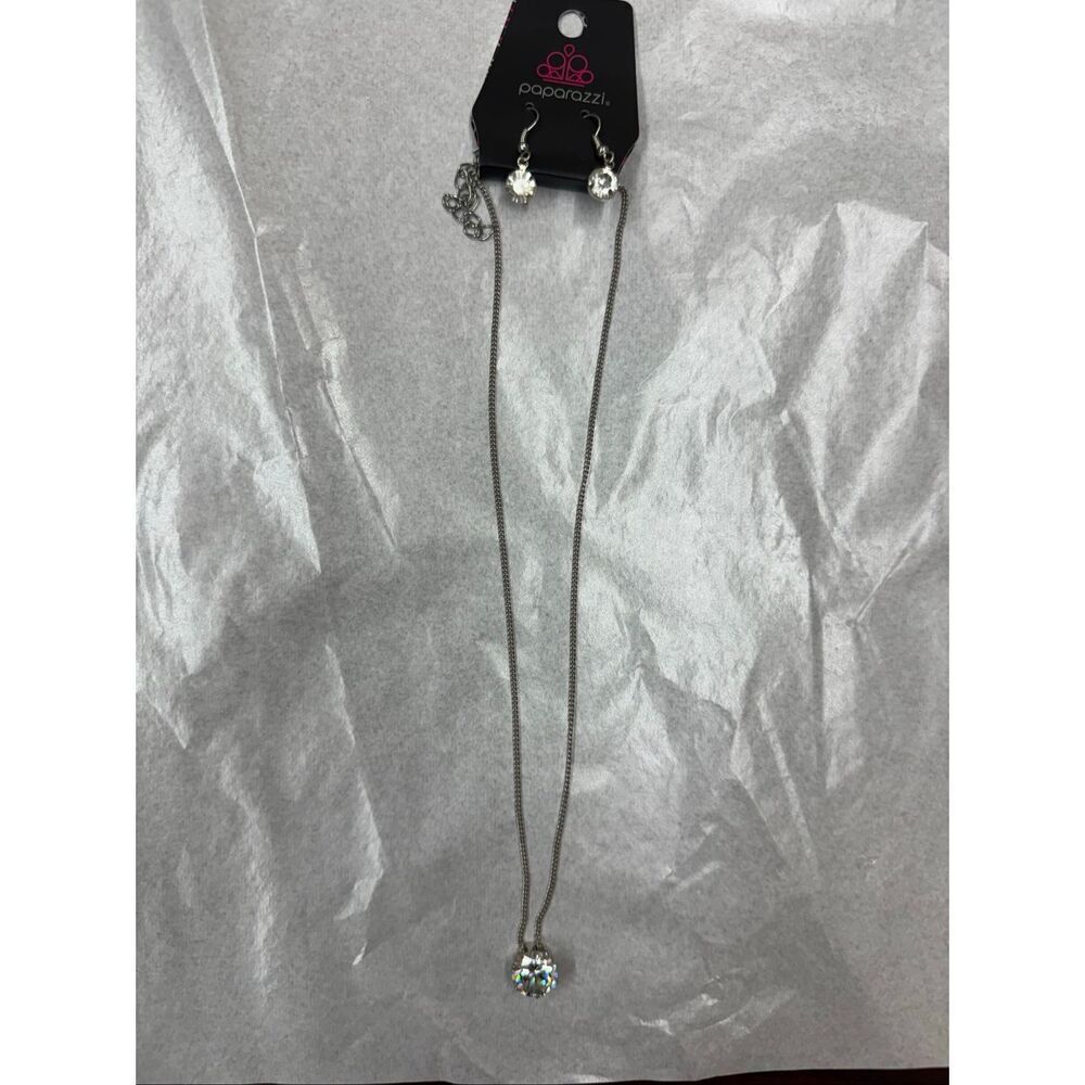 NWT Paparazzi Clear Cubic Zirconia Earrings and Necklace in Silver